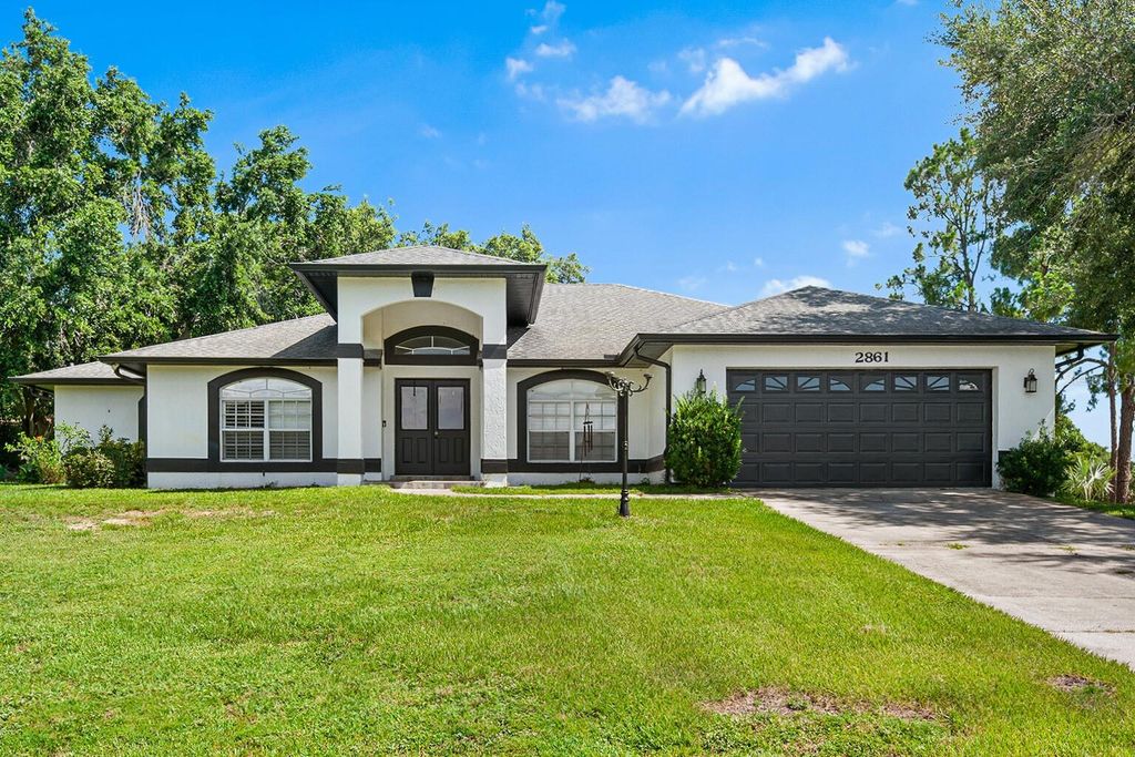 Photo of 2861 Pond View Drive, Haines City, FL 33844 (MLS # L4960500)