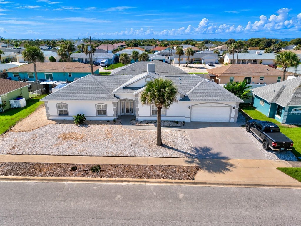 Photo of 118 Peninsula Winds Drive, Ormond Beach, FL 32176 (MLS # FC321222)