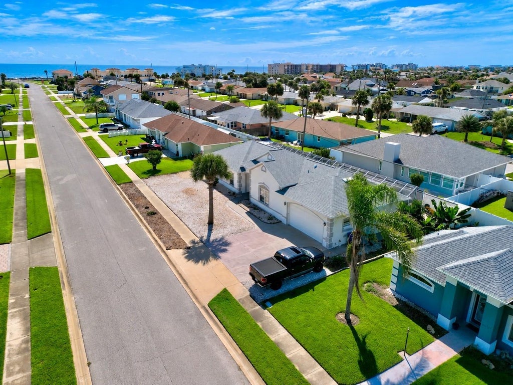 Photo of 118 Peninsula Winds Drive, Ormond Beach, FL 32176 (MLS # FC321222)