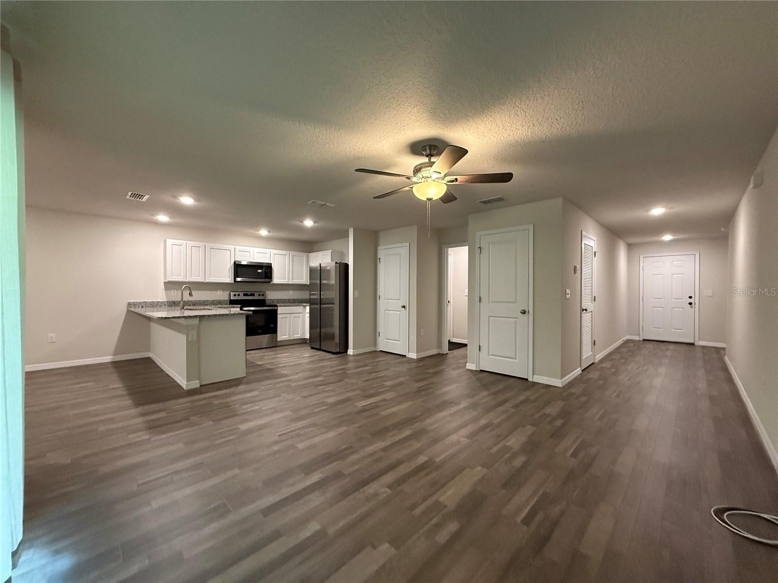 1399 W CARY DRIVE