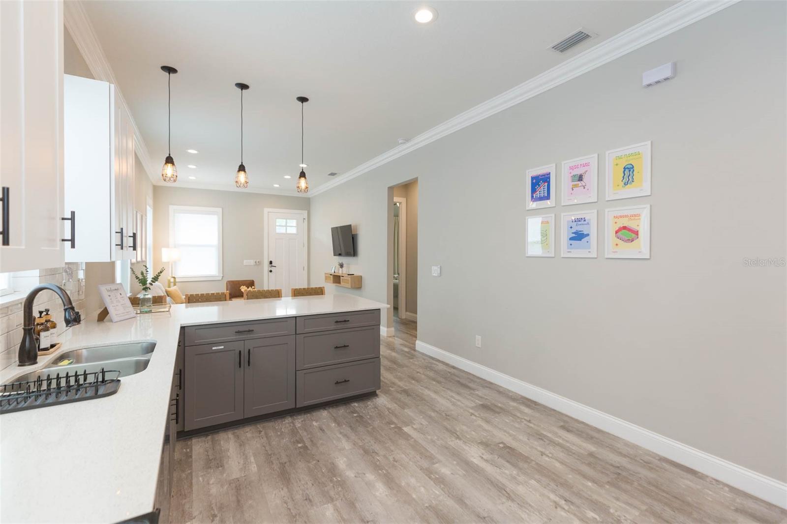 BLACKS W C SECOND ADD CO - Residential Income