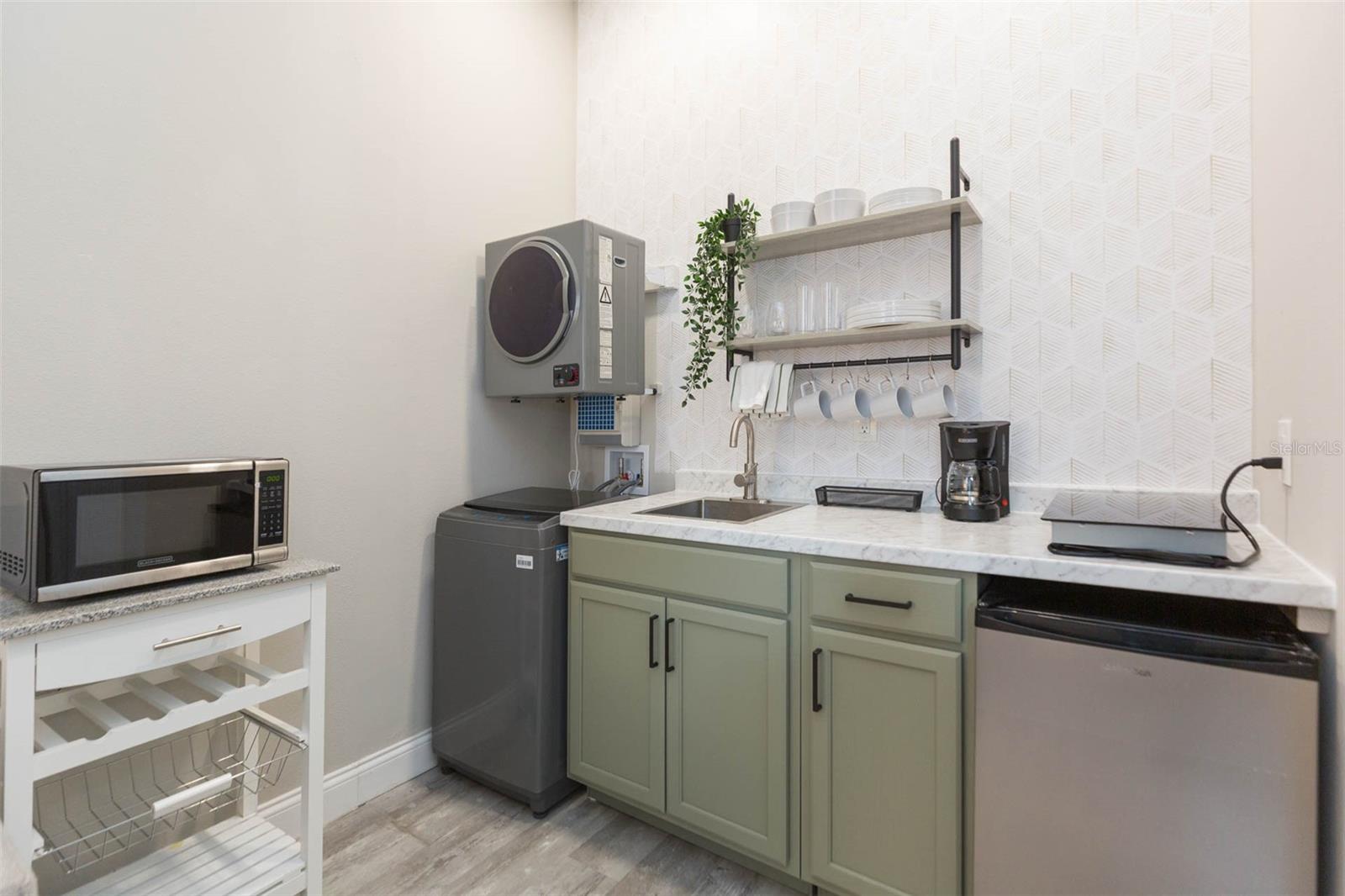 BLACKS W C SECOND ADD CO - Residential Income