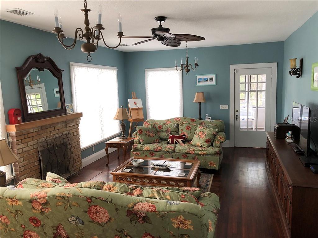 JOHNSONS SUB R H - Residential Lease