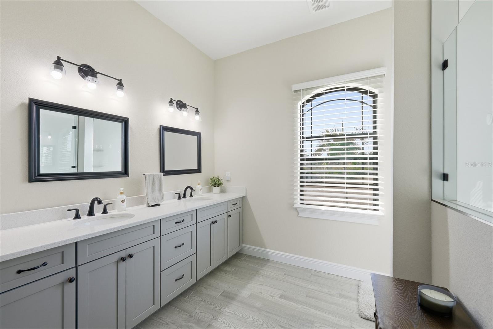 ROTONDA SANDS - Residential