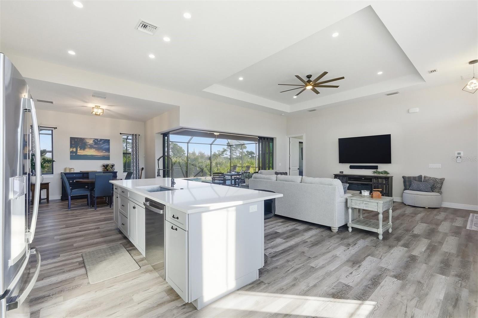 ROTONDA SANDS - Residential