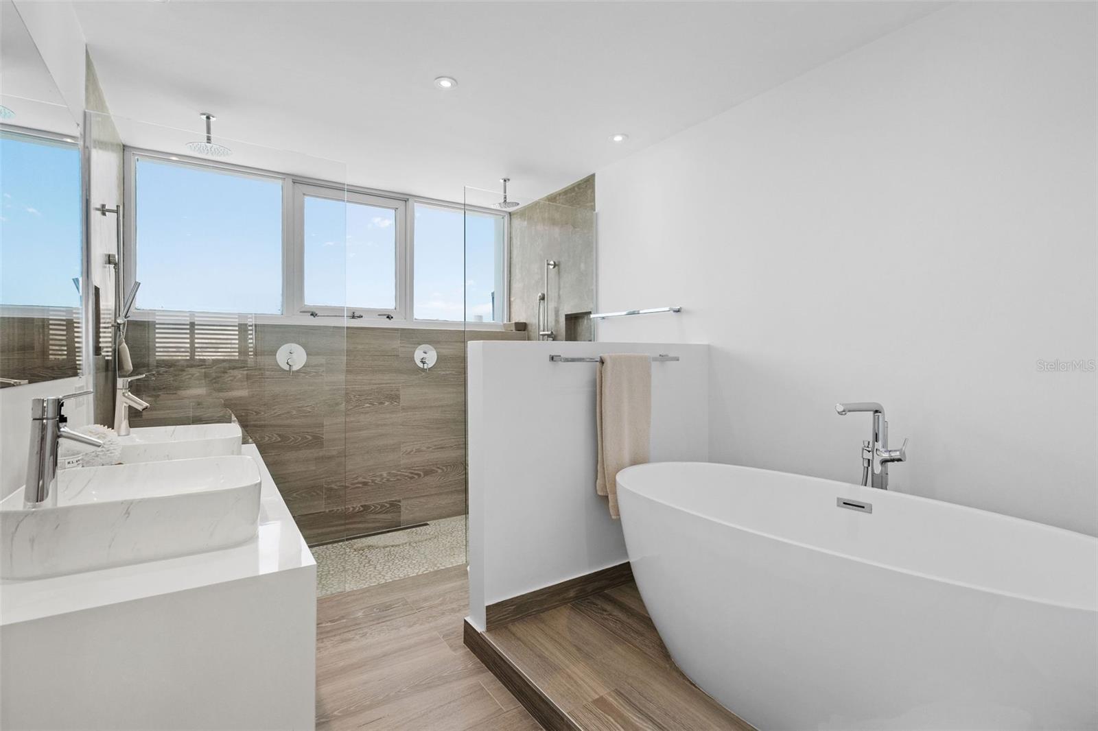 OCEAN PARK - Residential