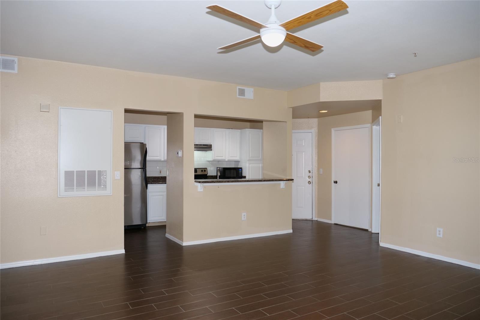 413 SUMMIT RIDGE PLACE 215