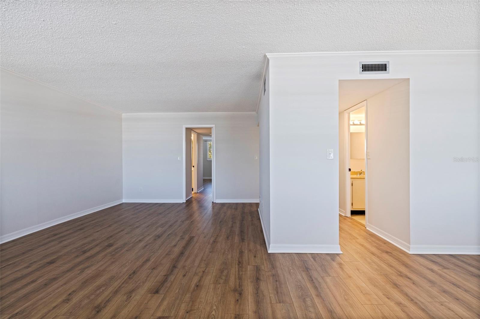 WINSTON PARK NORTHEAST - Residential