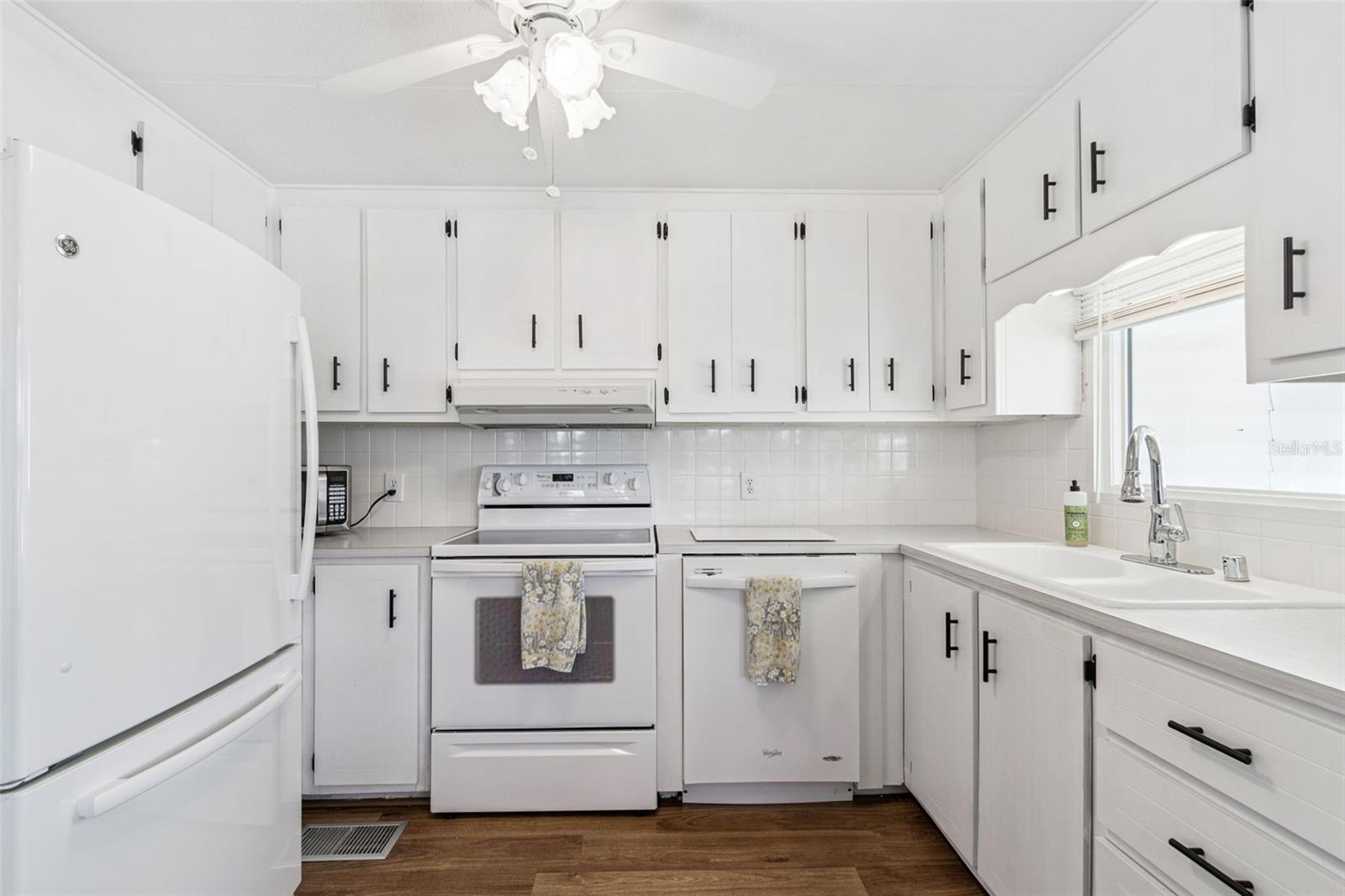 FAIRWAY VILLAGE MOBILE HOME PARK UNREC - Residential