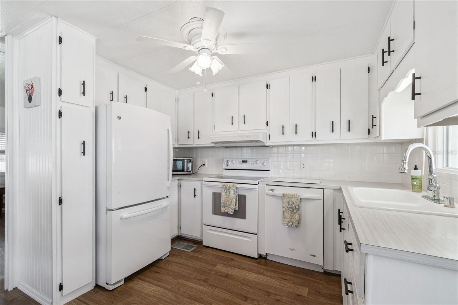 FAIRWAY VILLAGE MOBILE HOME PARK UNREC - Residential