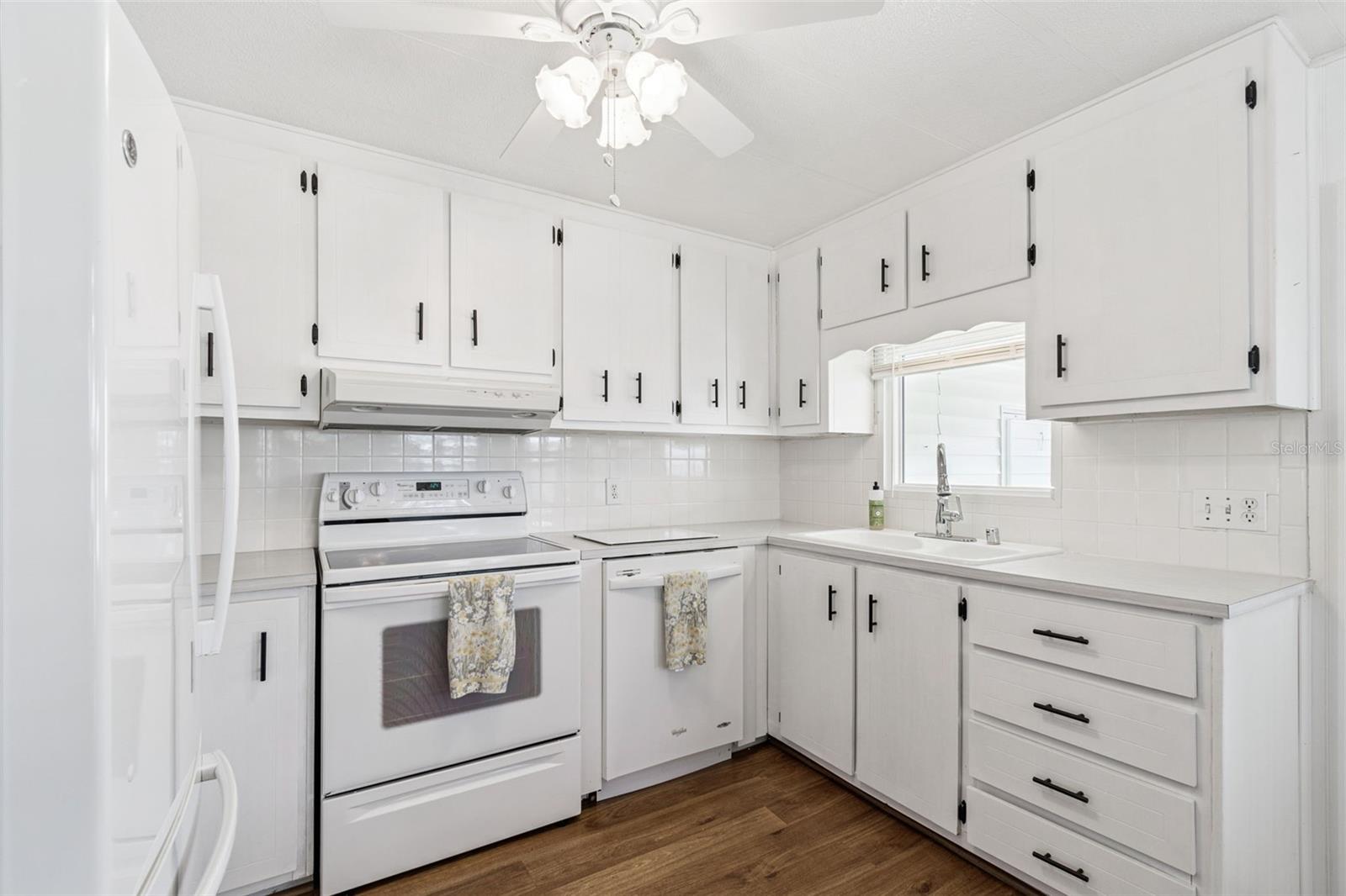 FAIRWAY VILLAGE MOBILE HOME PARK UNREC - Residential