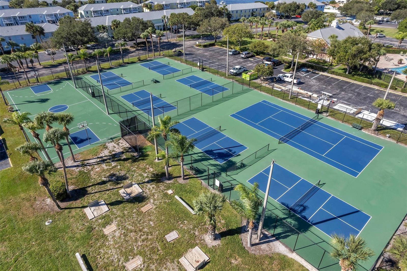 WATERSIDE AT COQUINA KEY SOUTH - Residential