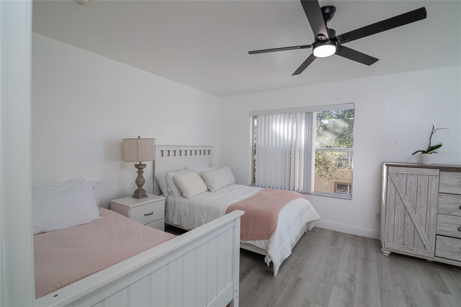 REGAL PALMS AT HIGHLAND RESERVE PH 04 - Residential