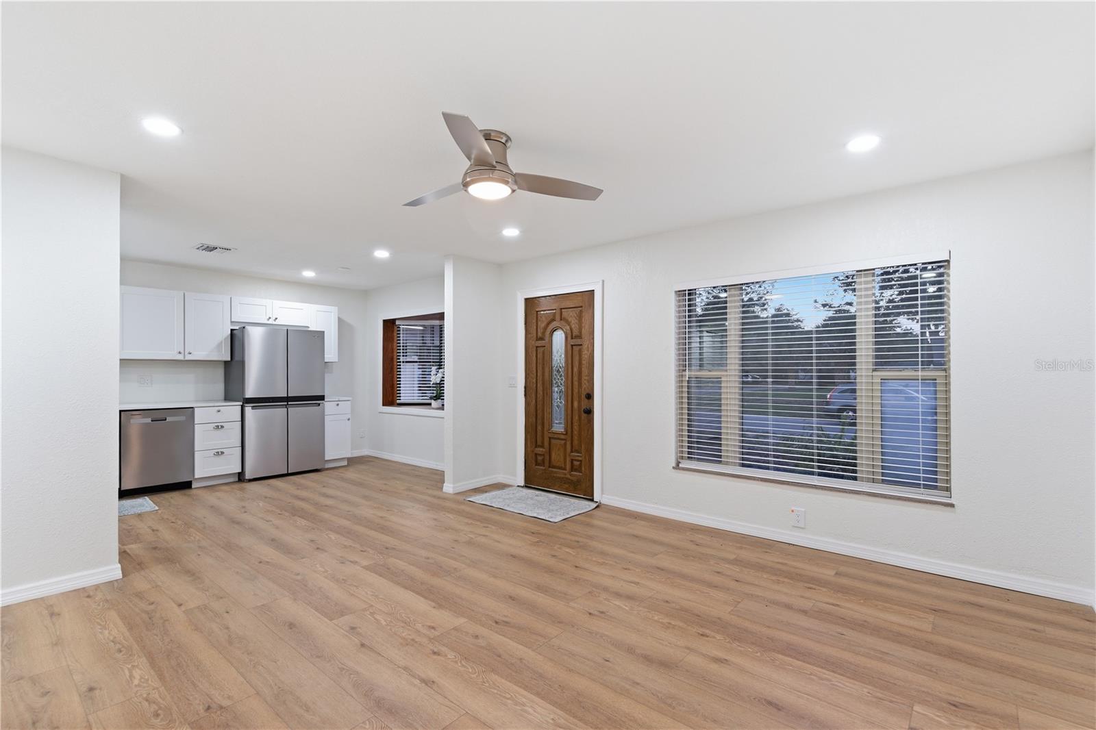 8607 MAY CIRCLE