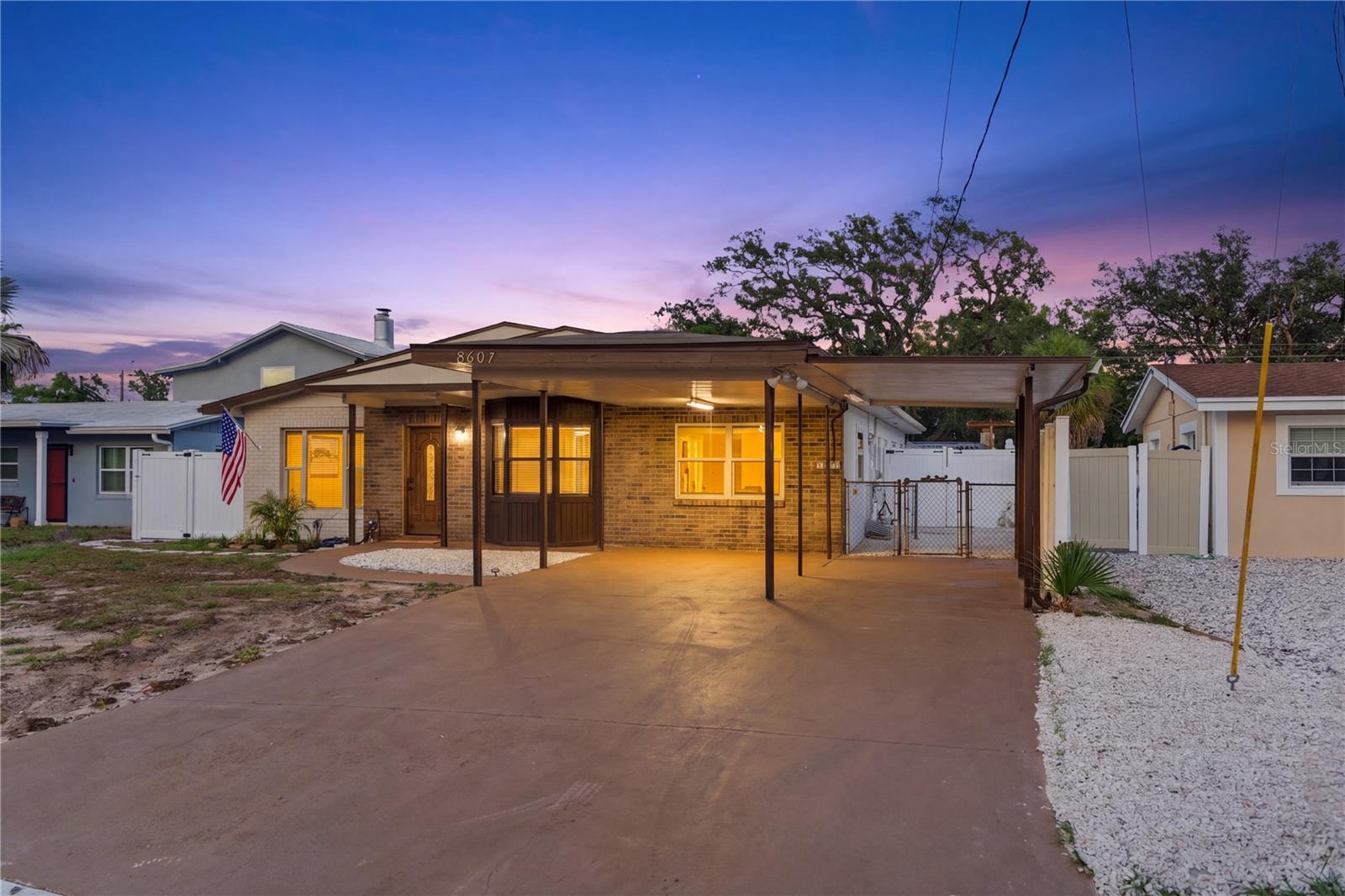 8607 MAY CIRCLE
