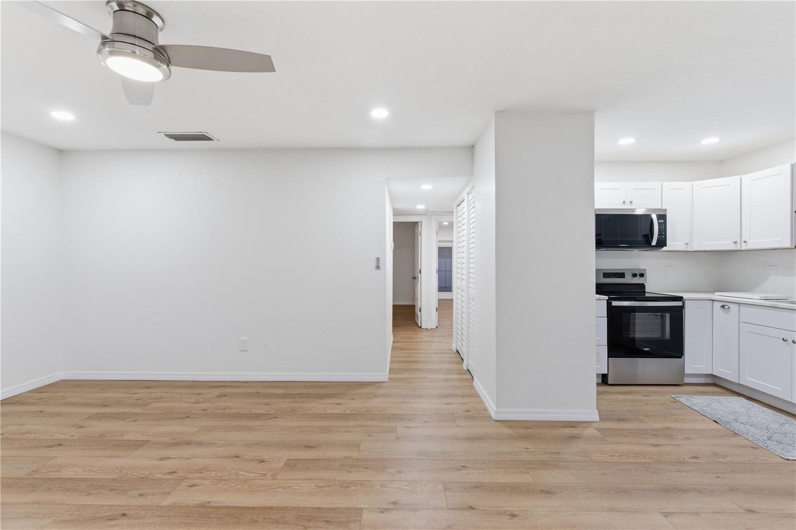 8607 MAY CIRCLE