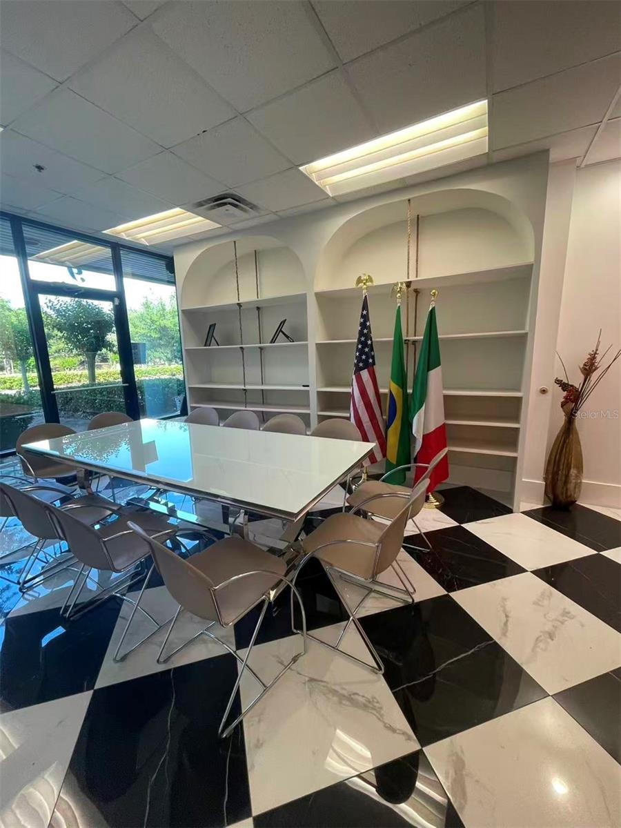 DREWTINA COMMERCE CENTER - Commercial Sale
