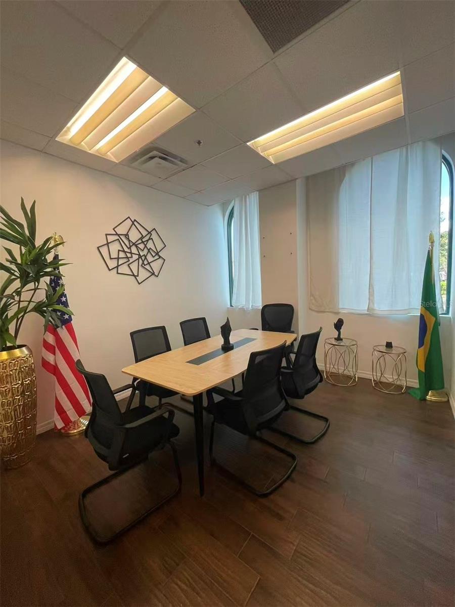 DREWTINA COMMERCE CENTER - Commercial Sale