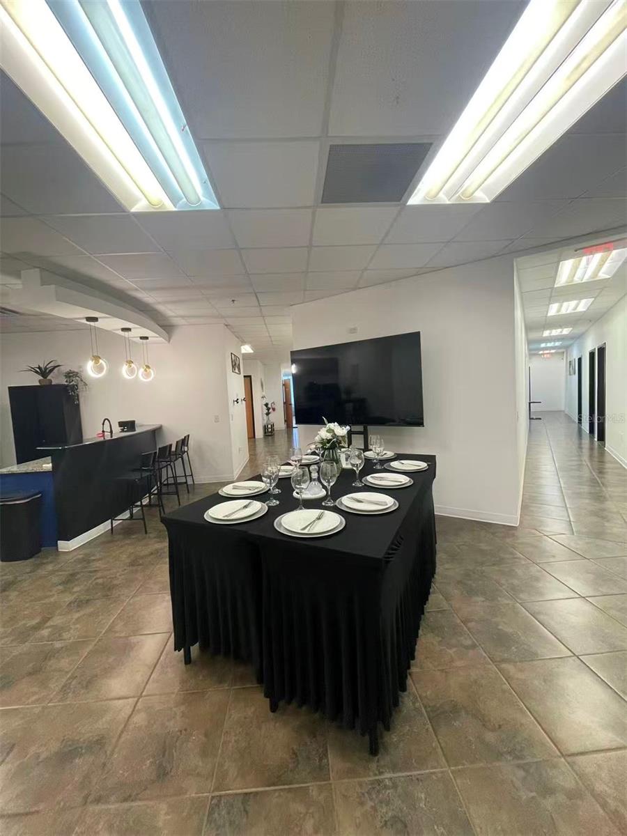 DREWTINA COMMERCE CENTER - Commercial Sale