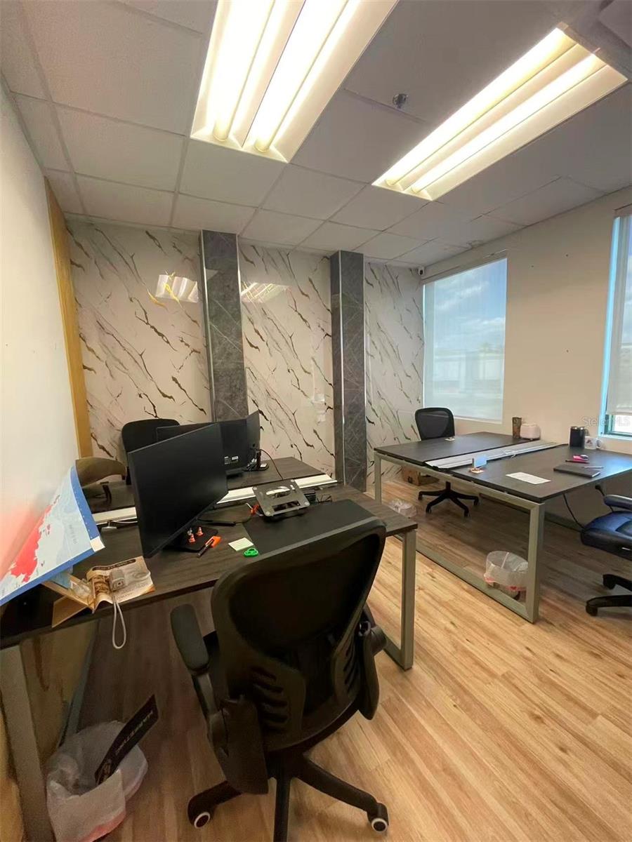 DREWTINA COMMERCE CENTER - Commercial Sale