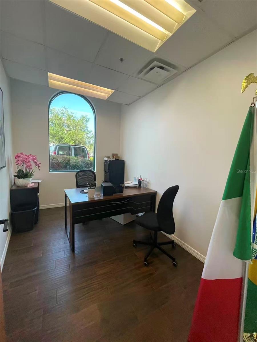 DREWTINA COMMERCE CENTER - Commercial Sale