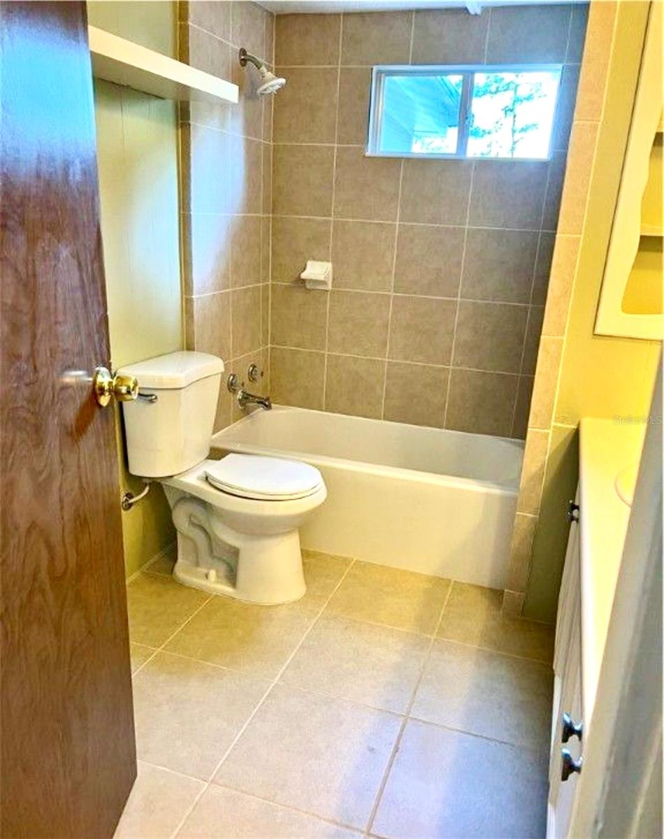 VILLA TERRACE UN #11 - Residential