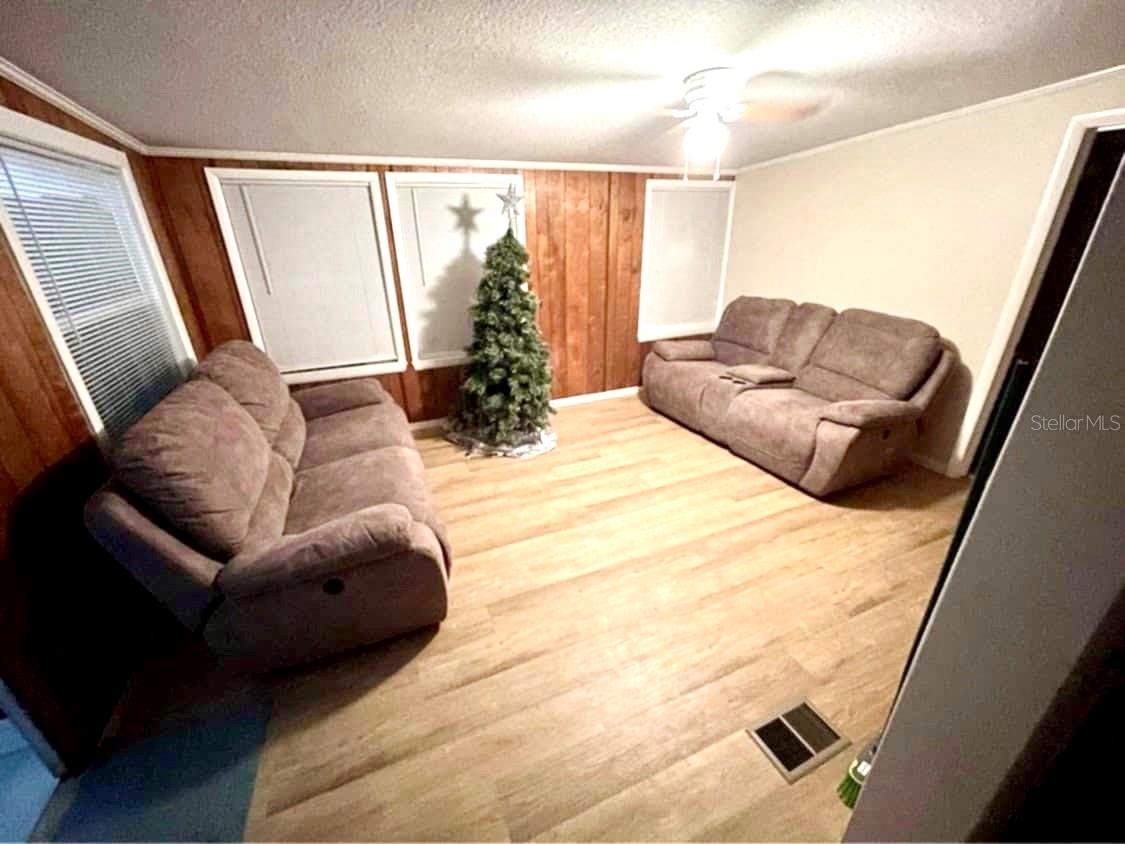 VILLA TERRACE UN #11 - Residential