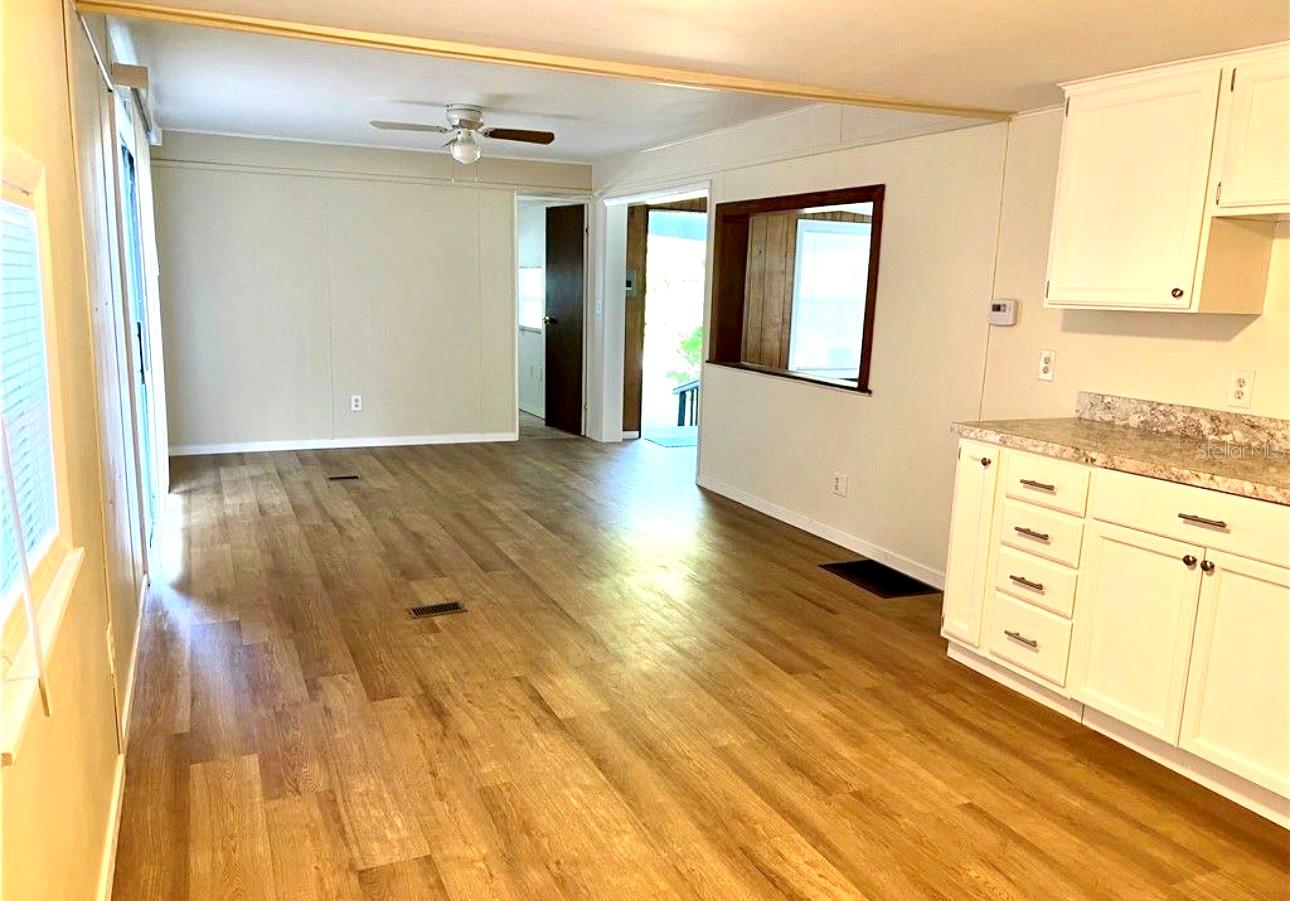 VILLA TERRACE UN #11 - Residential