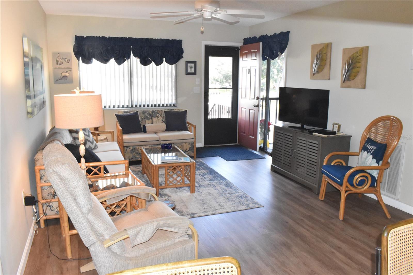 COUNTRY VILLAGE SEC 3 - Residential