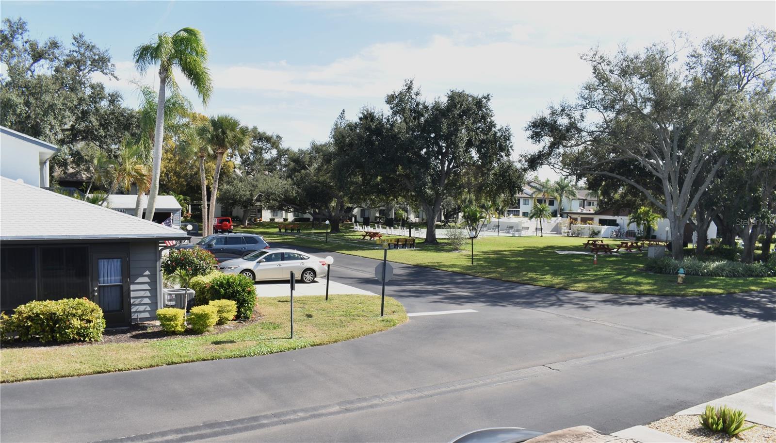 COUNTRY VILLAGE SEC 3 - Residential