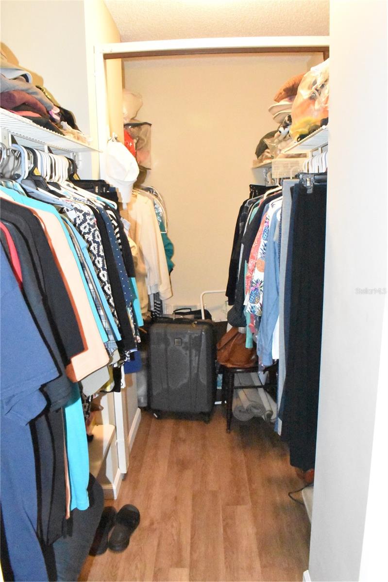 COUNTRY VILLAGE SEC 3 - Residential