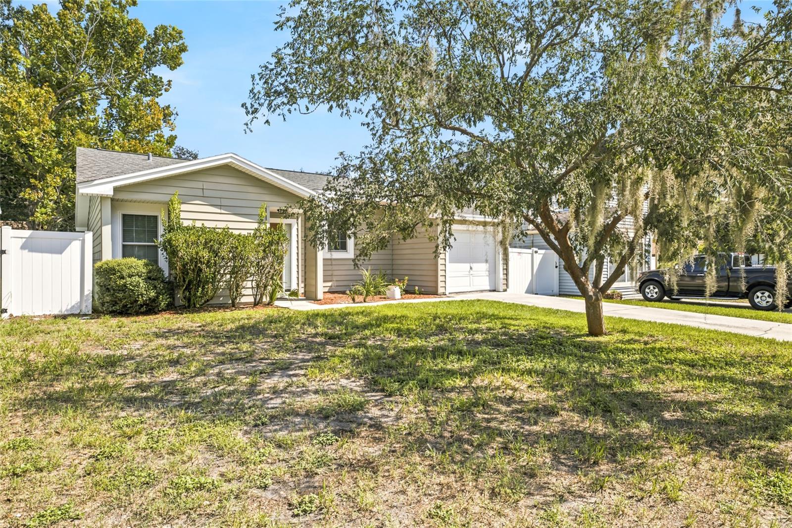 7714 GLADES COURT