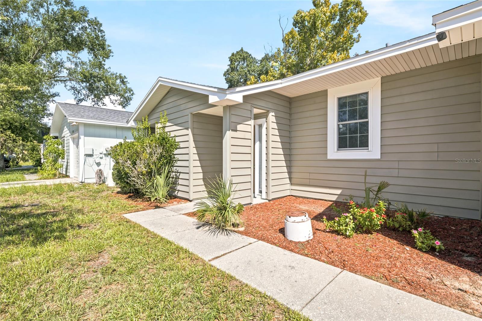 7714 GLADES COURT