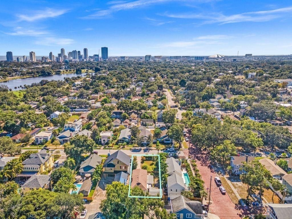 Photo of 785 23rd Avenue N, St Petersburg, FL 33704 (MLS # TB8444992)