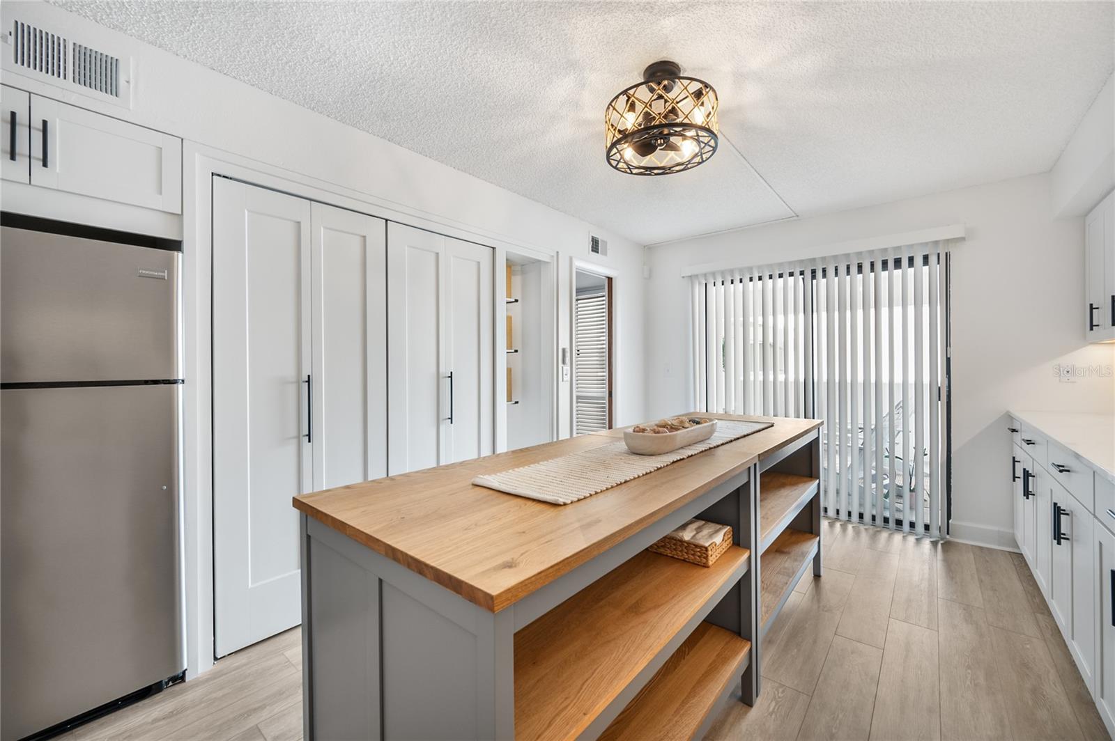 SUMMER SANDS - Residential