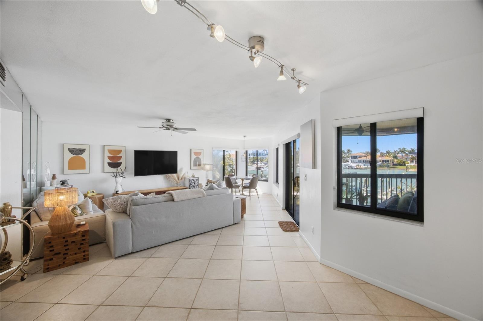 PINNACLE OF TIERRA VERDE - Residential