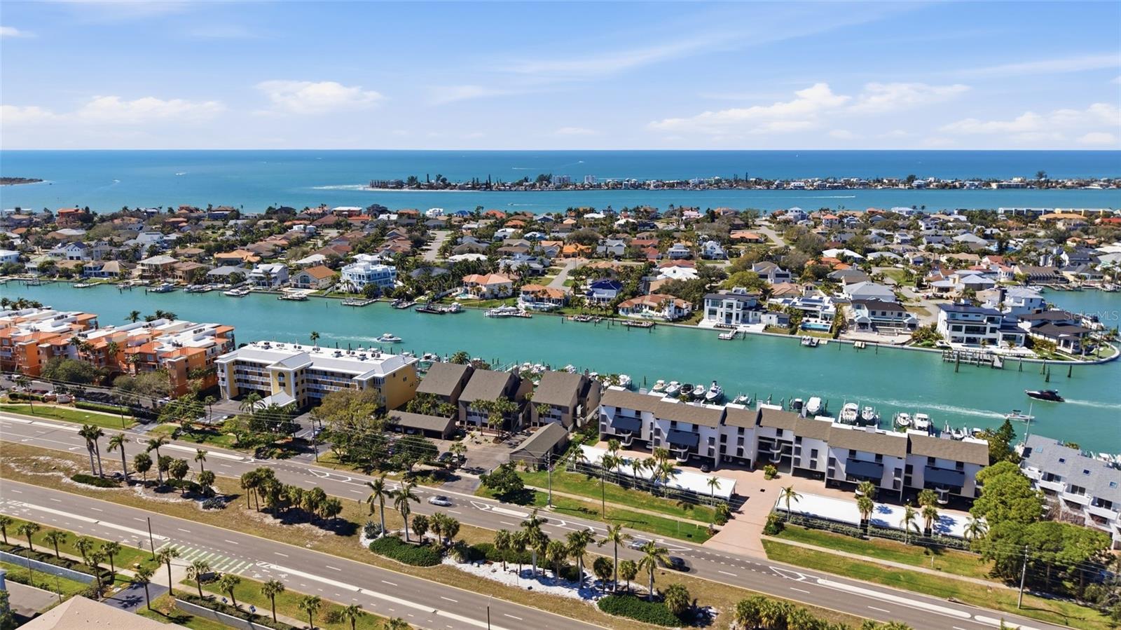 PINNACLE OF TIERRA VERDE - Residential