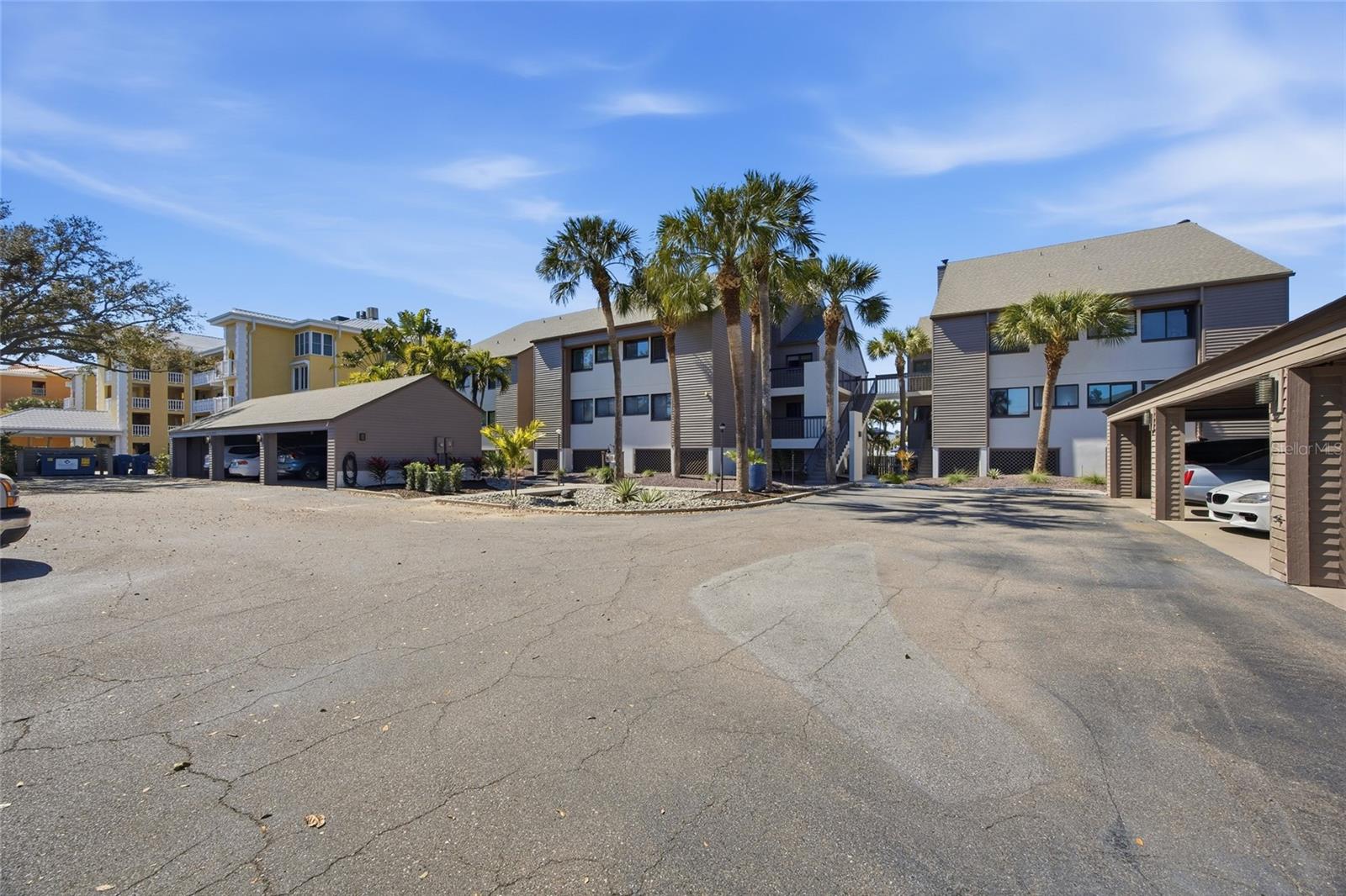 PINNACLE OF TIERRA VERDE - Residential