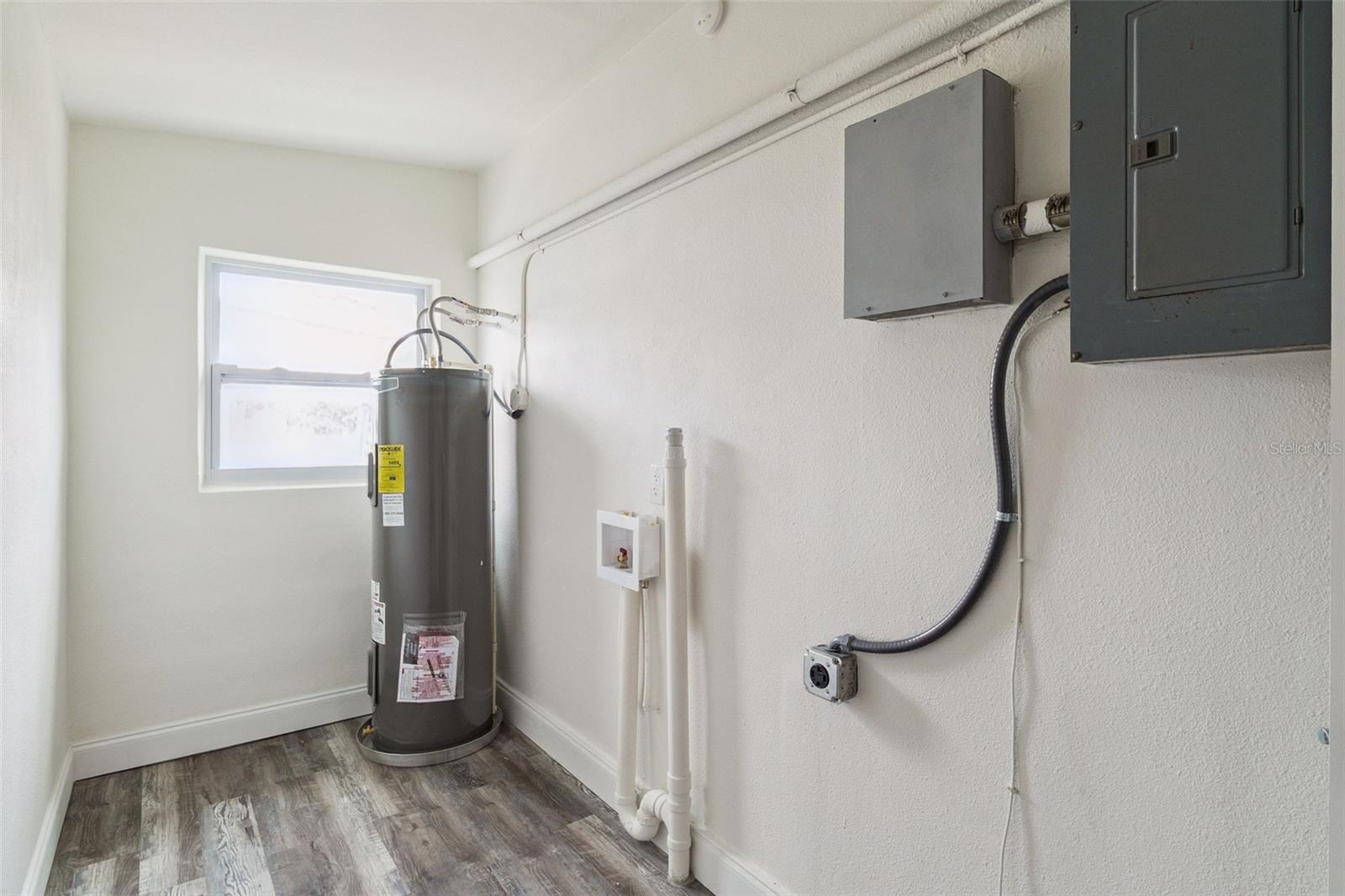 BOWE GARDENS SEC K 01 - Residential