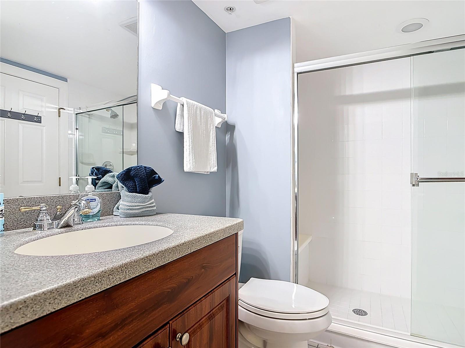 DIMUCCI TWIN TOWERS N & S - Residential