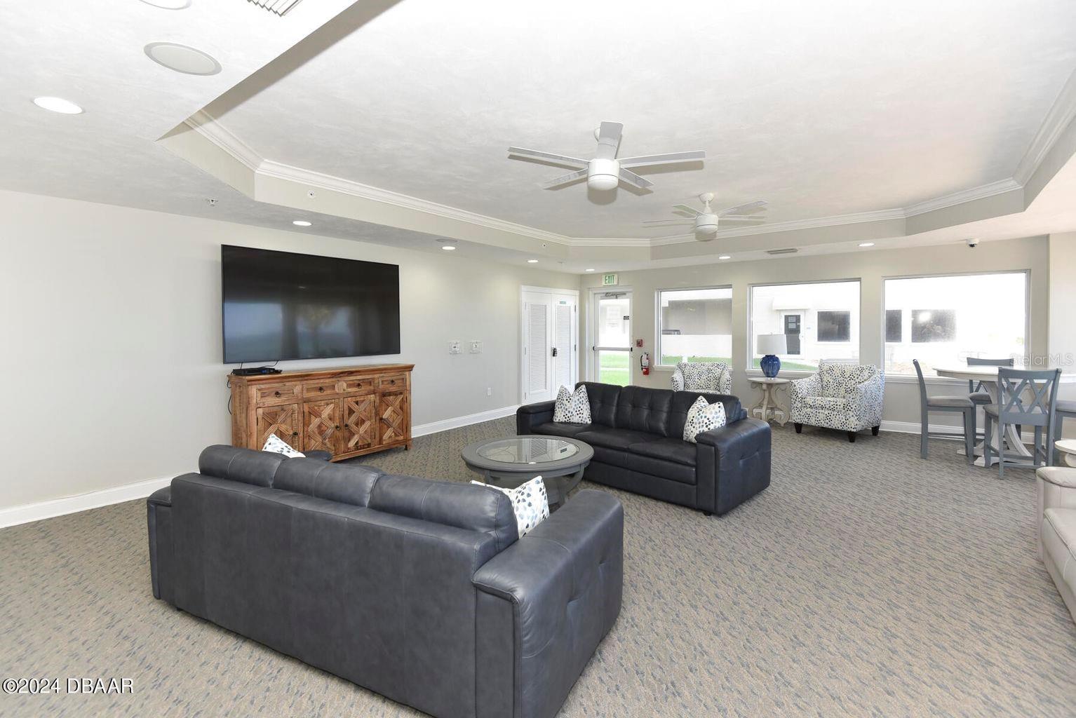 DIMUCCI TWIN TOWERS N & S - Residential