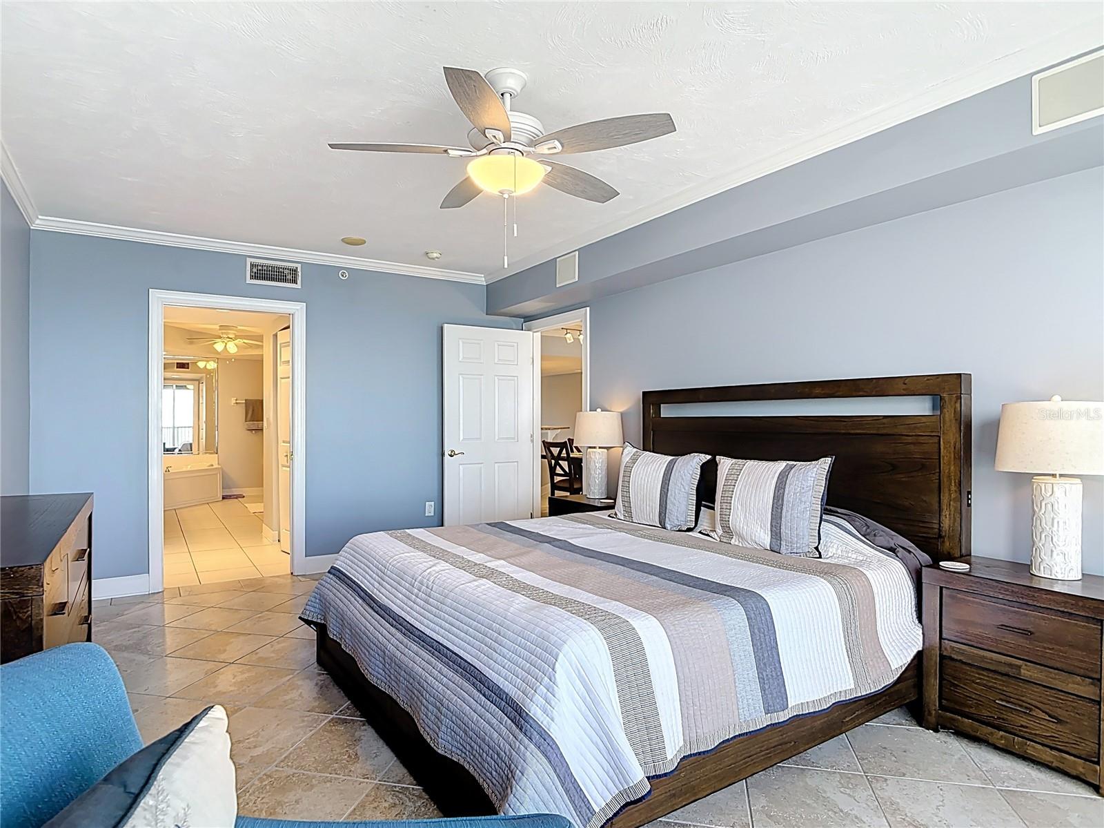 DIMUCCI TWIN TOWERS N & S - Residential