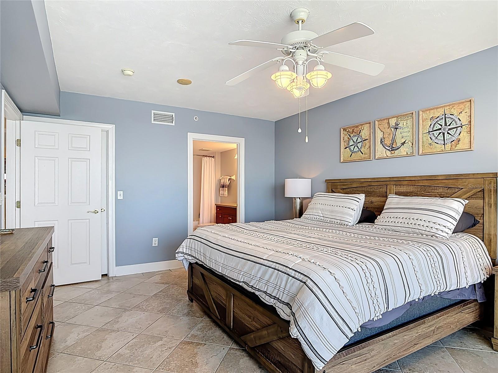 DIMUCCI TWIN TOWERS N & S - Residential