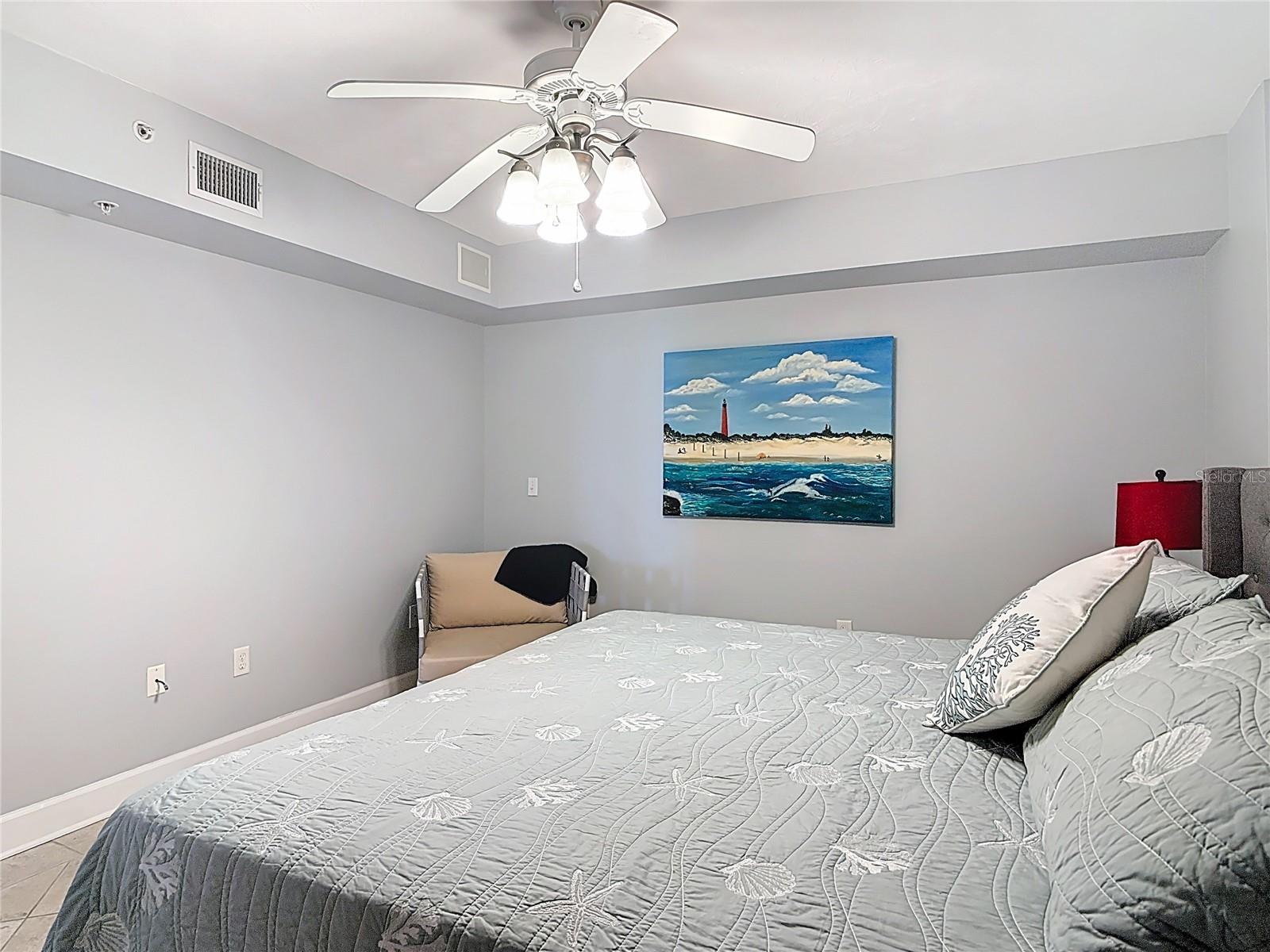 DIMUCCI TWIN TOWERS N & S - Residential