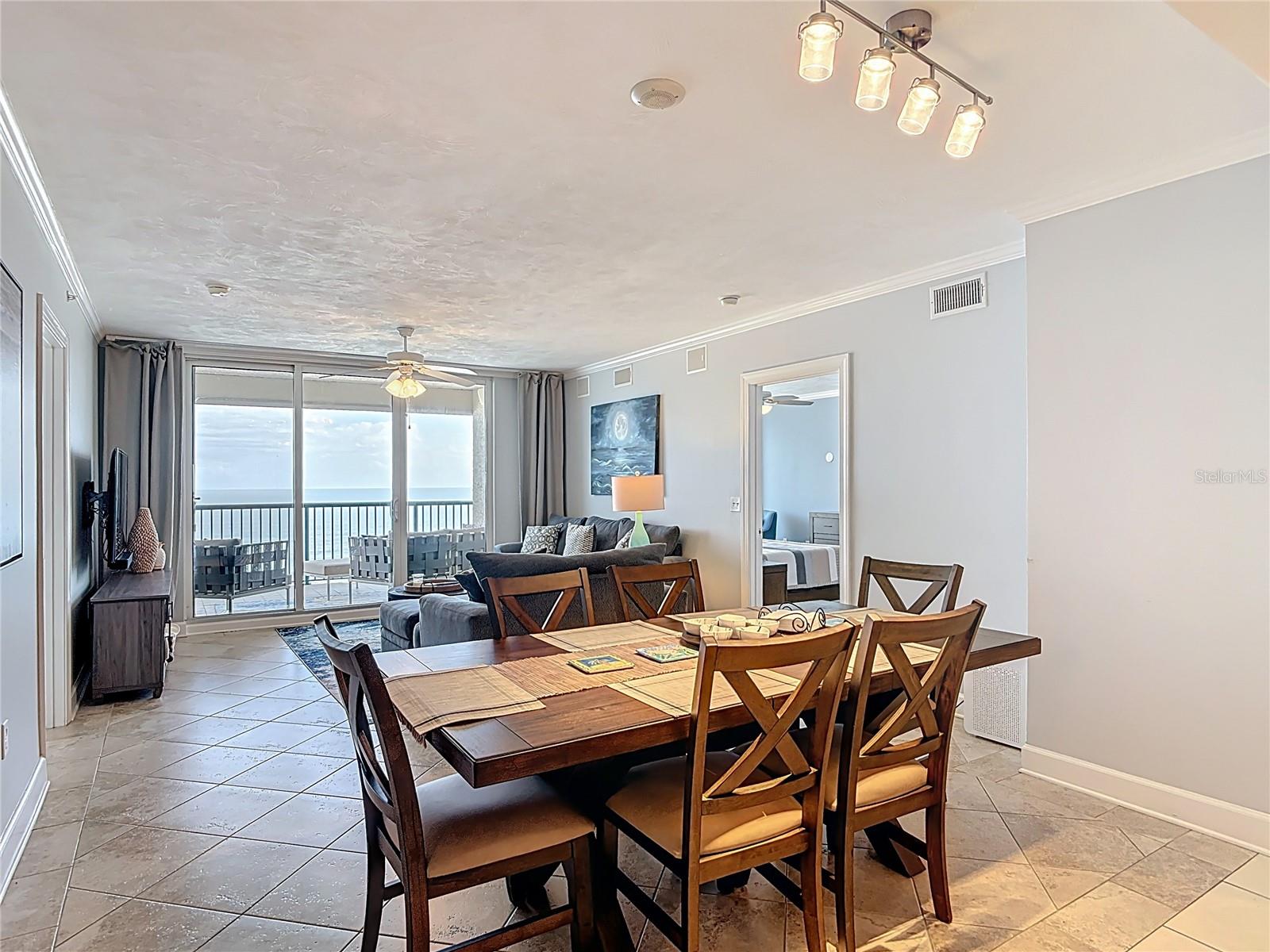 DIMUCCI TWIN TOWERS N & S - Residential