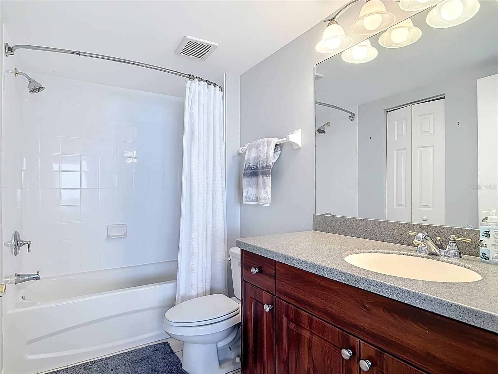 DIMUCCI TWIN TOWERS N & S - Residential