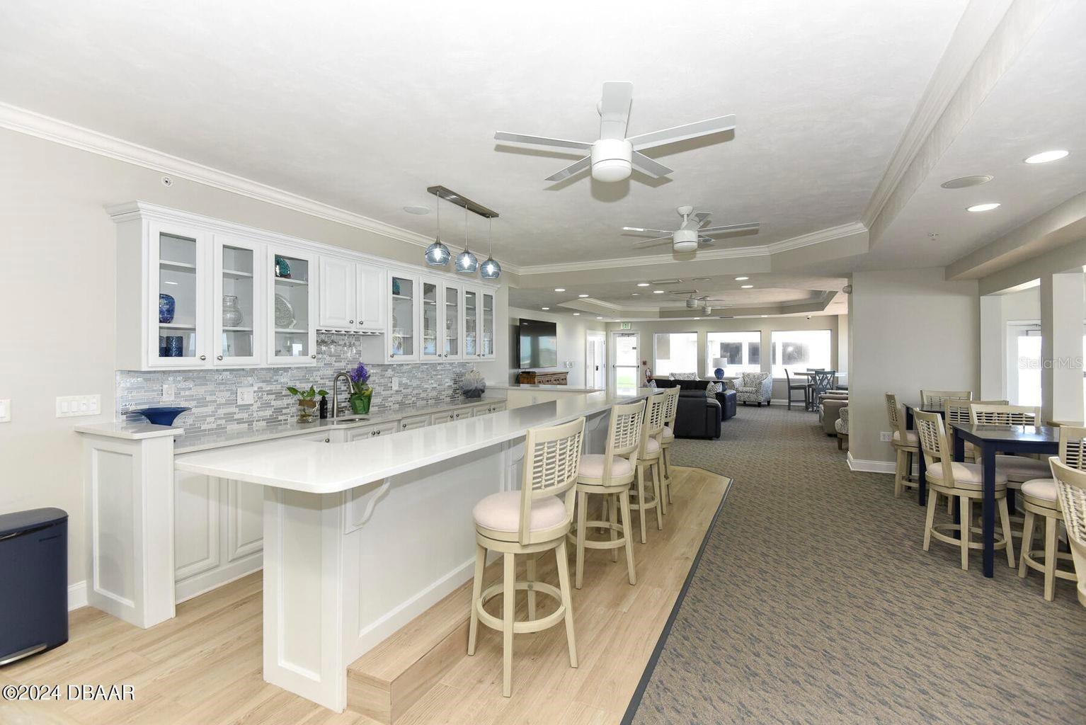 DIMUCCI TWIN TOWERS N & S - Residential