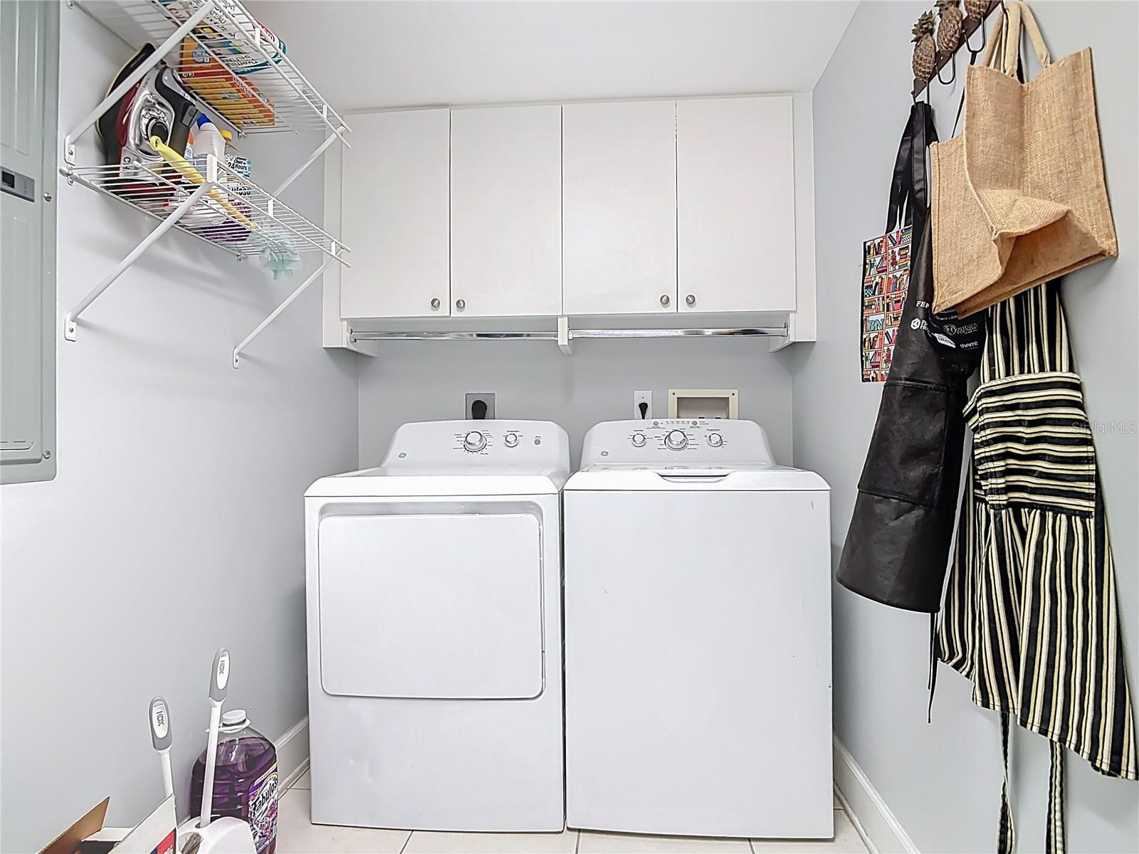 DIMUCCI TWIN TOWERS N & S - Residential