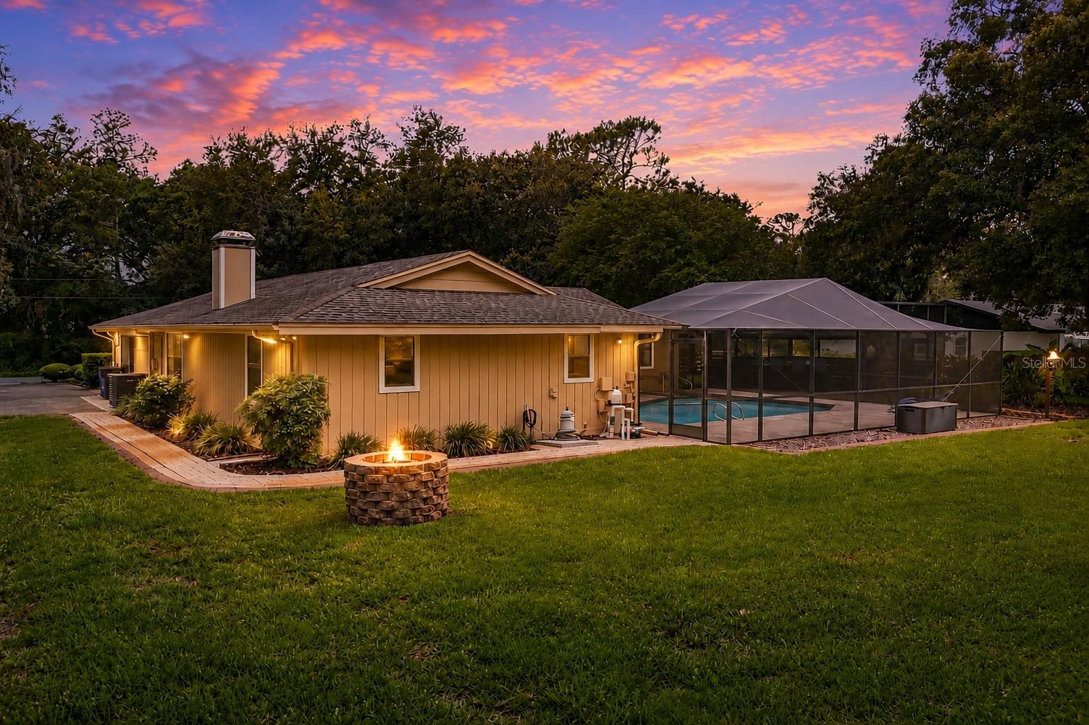 7809 PINEVIEW DRIVE
