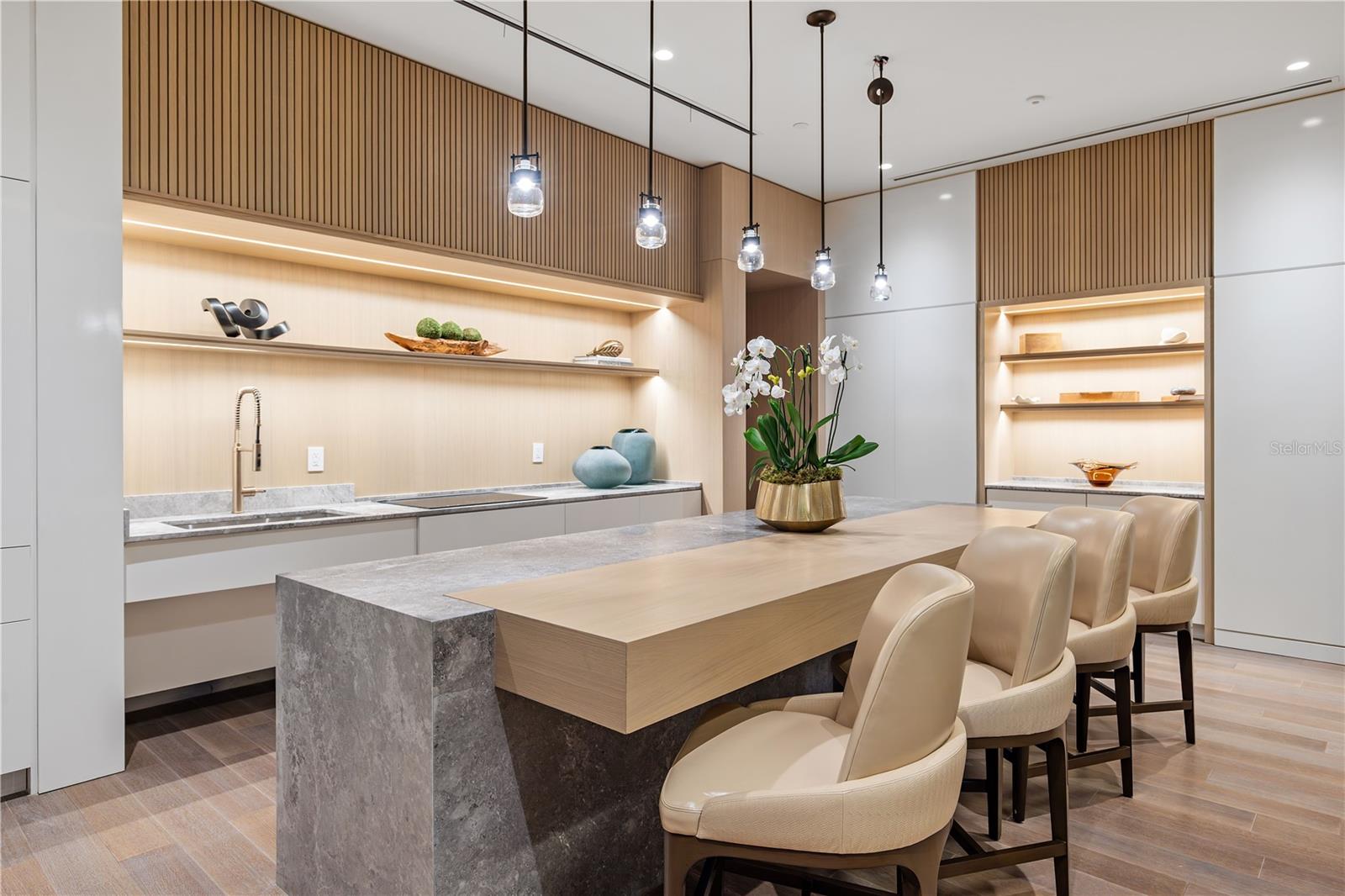 GOLDEN OAK FLORIAN PARK CONDOMINIUM - Residential